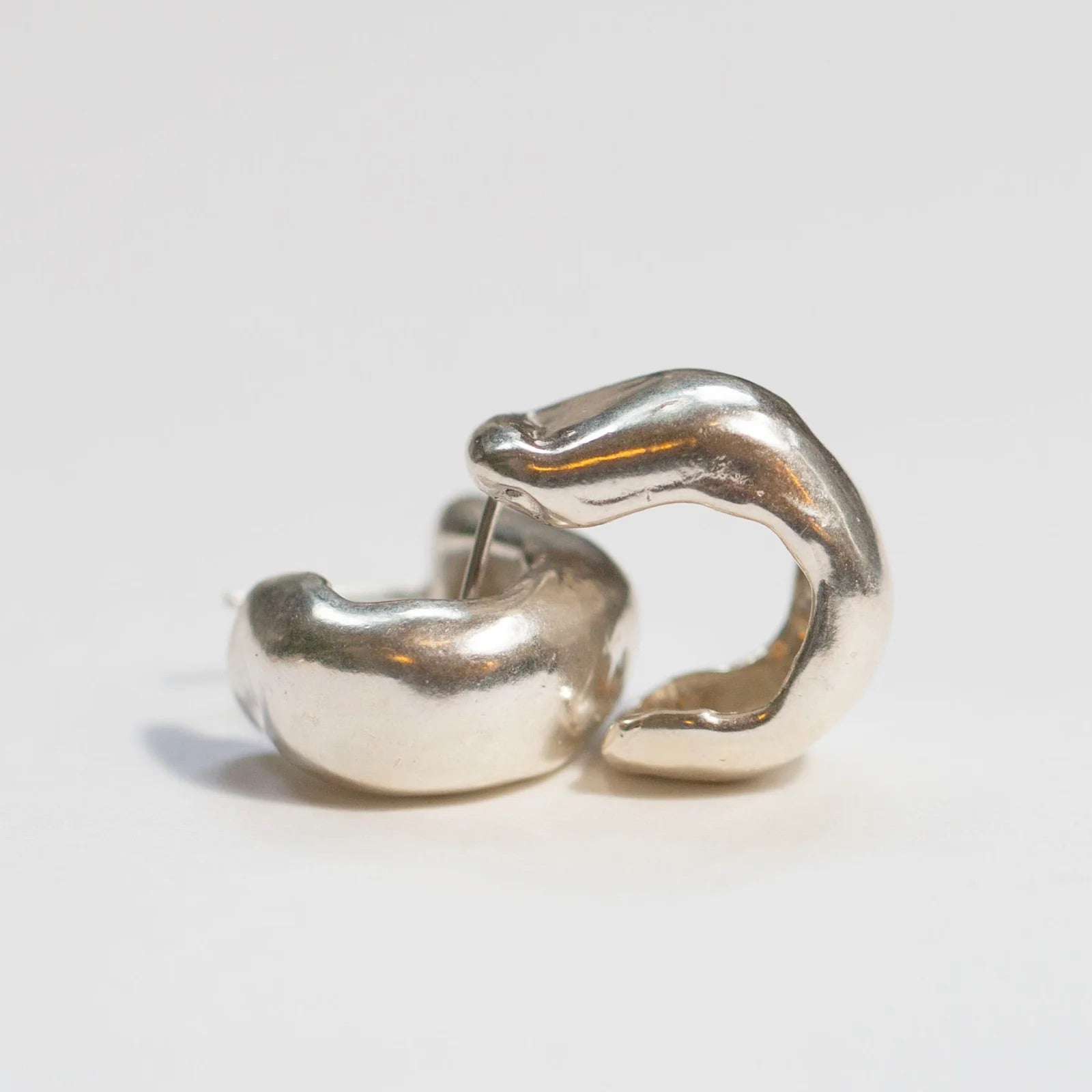 Serrano Statement Hoop